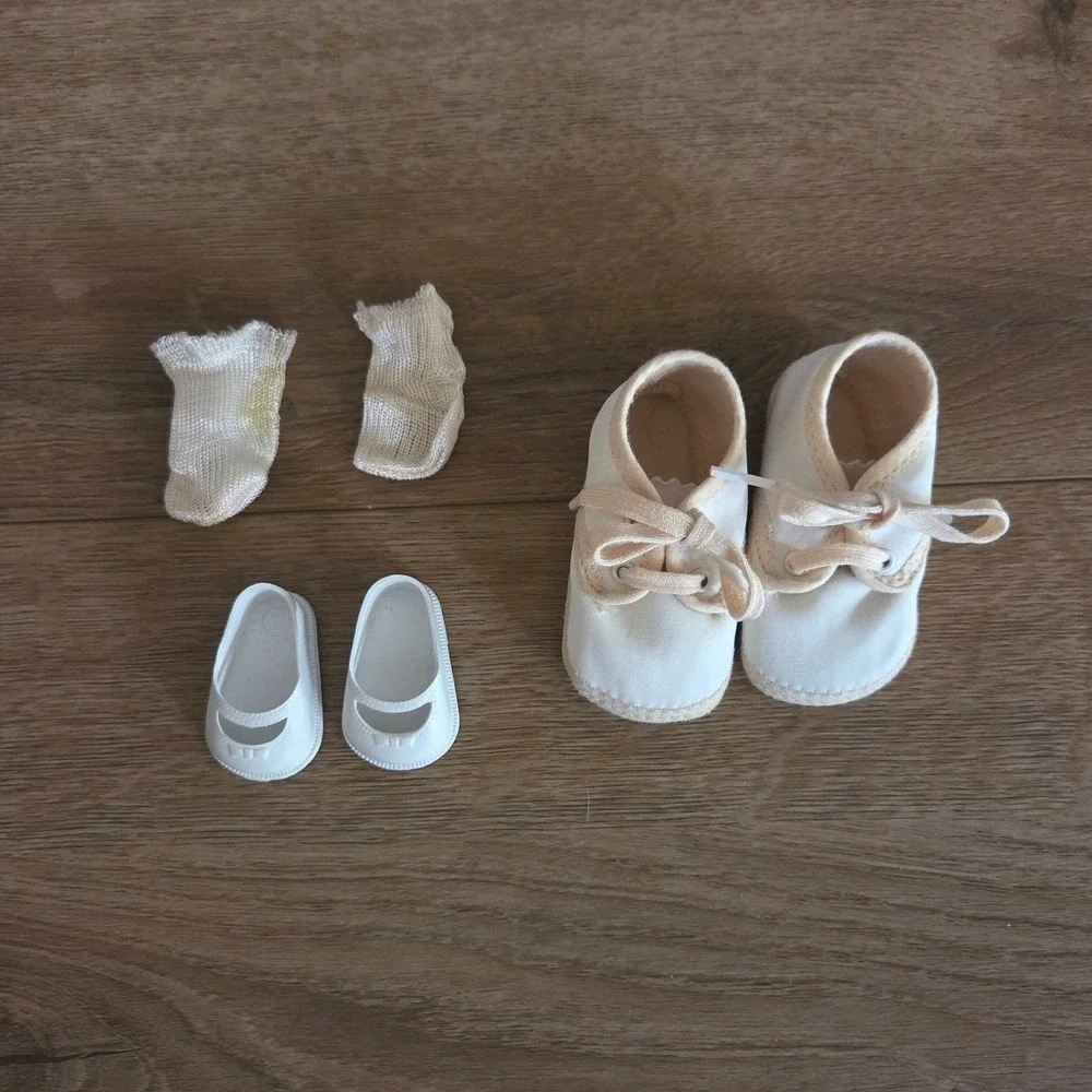 Vintage 1960s Nan-Bet Baby Cream Canvas Lace Up Crib Shoes Original Package NOS
